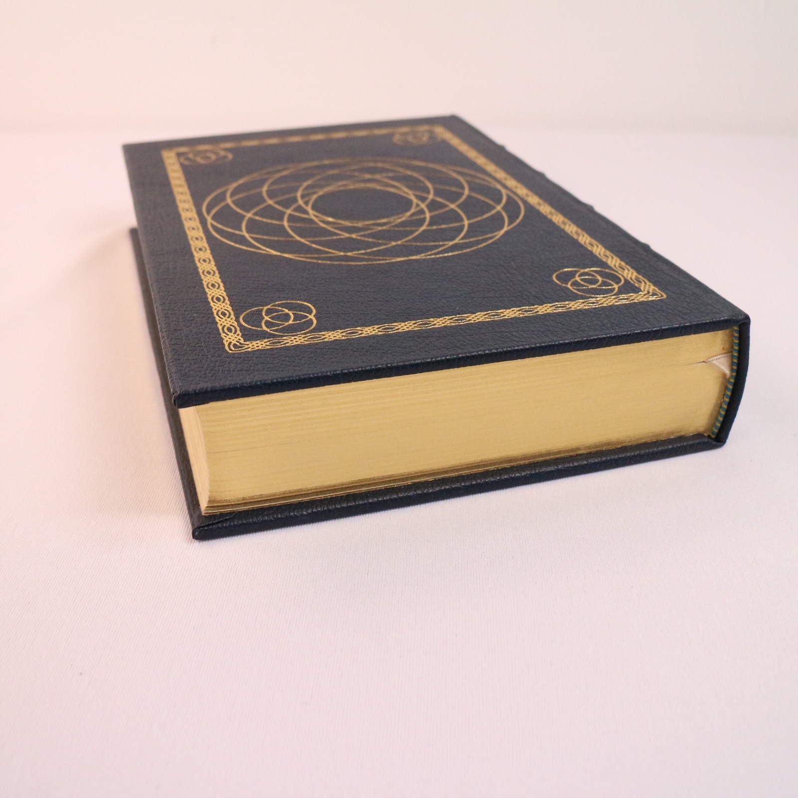 Leonardo the Florentine A Study in Personality by Rachael Annand Taylor Leather