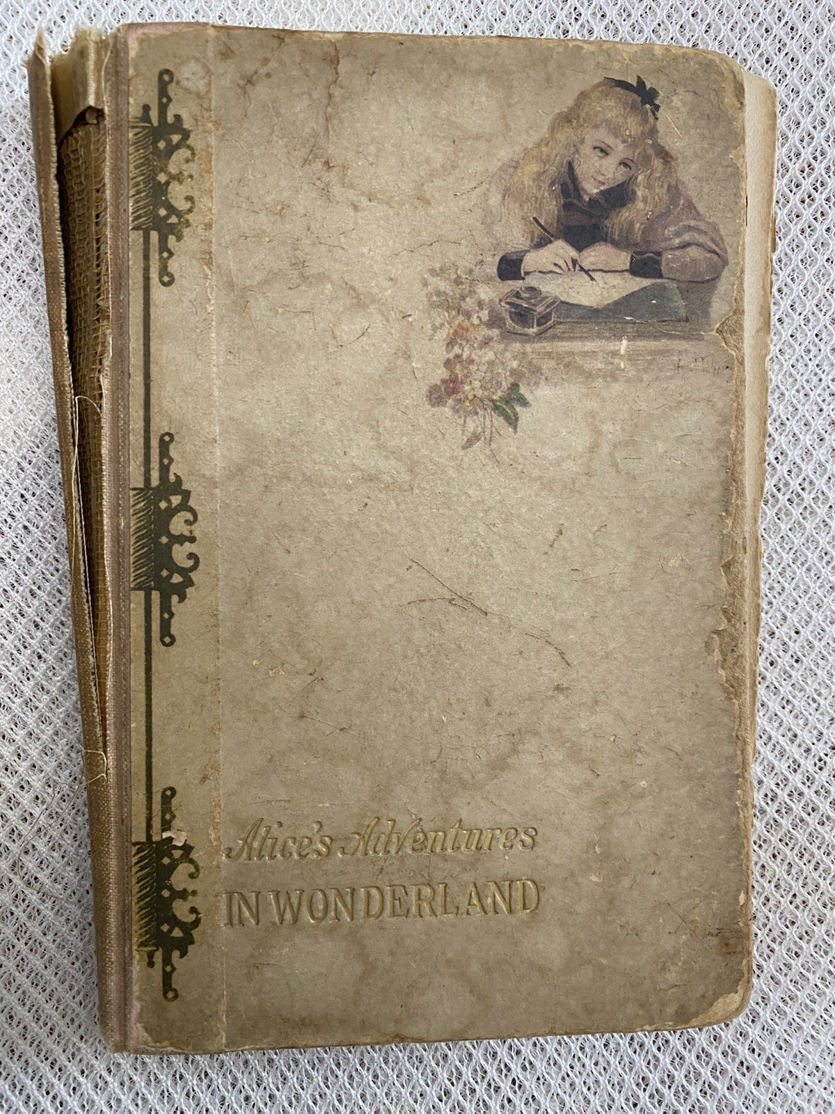Vintage Miniature Edition “Alice’s Adventures In Wonderland” 1907 Edition?