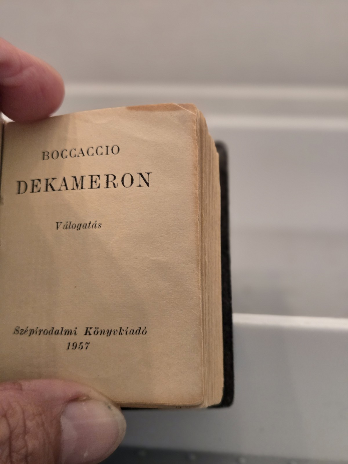 Vintage 1957 Hungarian Mini Books Set 3 Boccaccio Dekameron 1&2 Vallomas Poetry