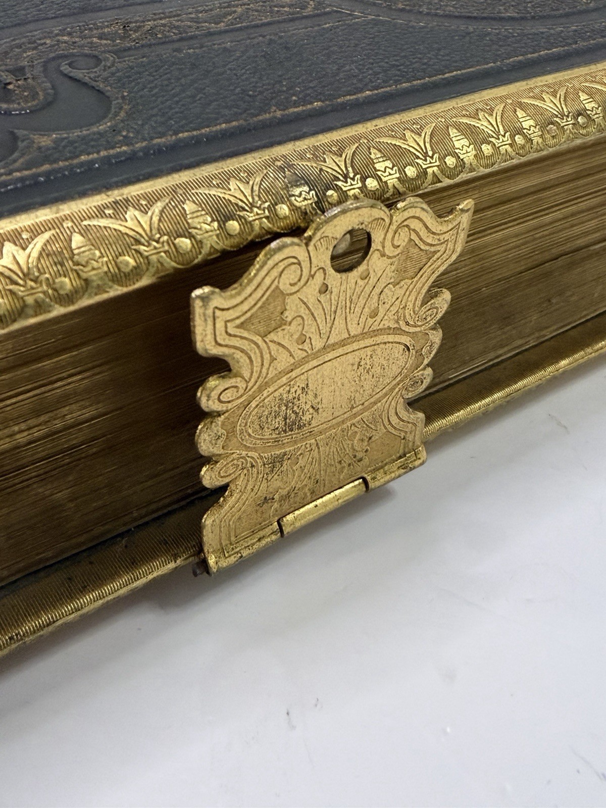 Antique 1880 Bunyans Works Cassell Brass Clasp Leather Bound Book Decor