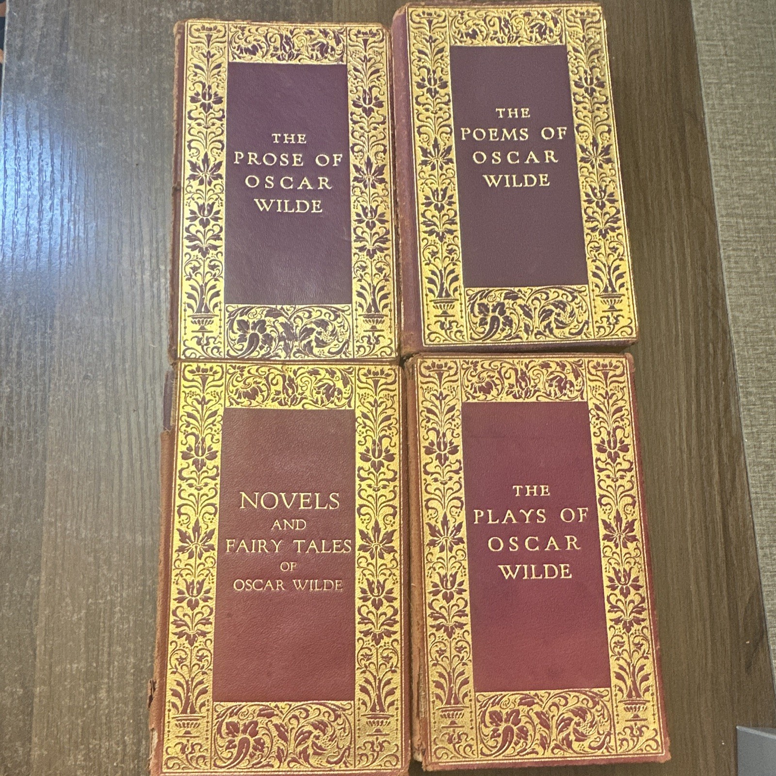 Cosmopolitan Library Oscar Wilde 4-Volume Illustrated Leather Book Set English