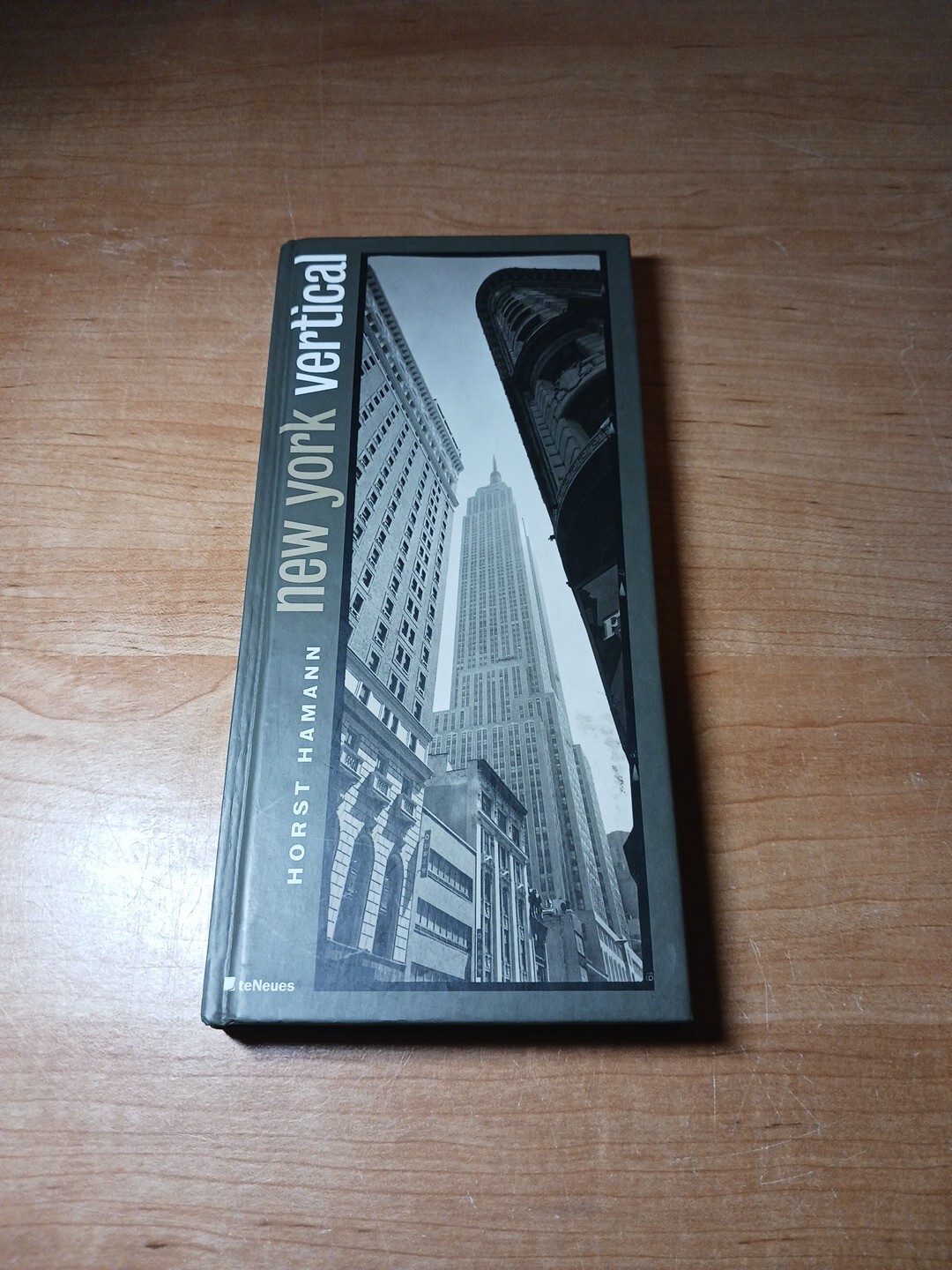 New York NY Vertical – -Volker Skierka – 2001