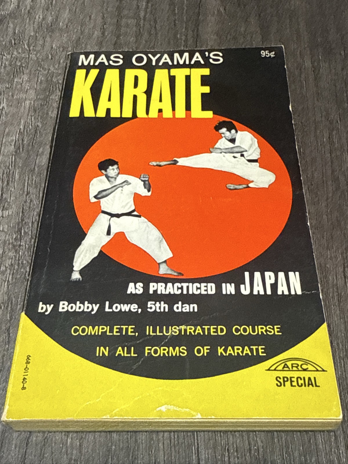 Mas Oyama’s Karate Bobby Lowe PB Book Kyokushin Martial Arts