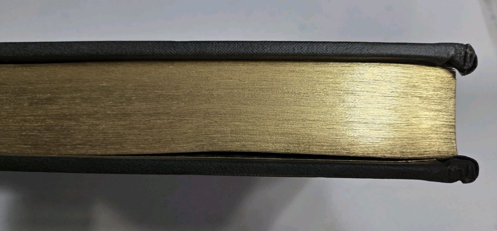 The Adventures Of Robinson Crusoe – The Franklin Library – Daniel Defoe 1979 HC