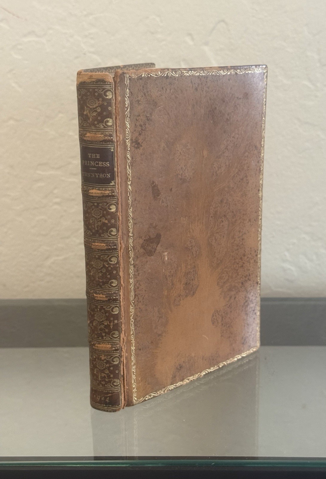Alfred Lord Tennyson “The Princess” 1924 / Antique Leather / Golden Treasury