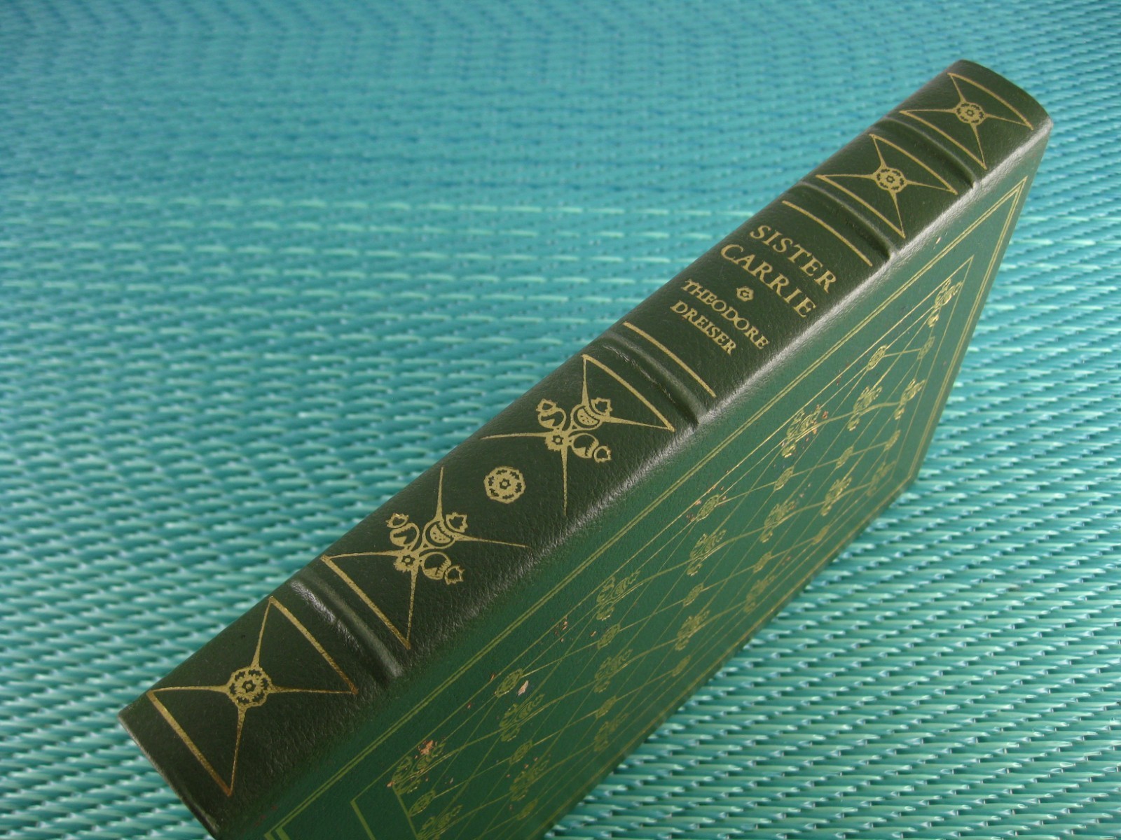 FLAWED Sister Carrie by Theodore Dreiser Easton Press Leather Bound Hardcover