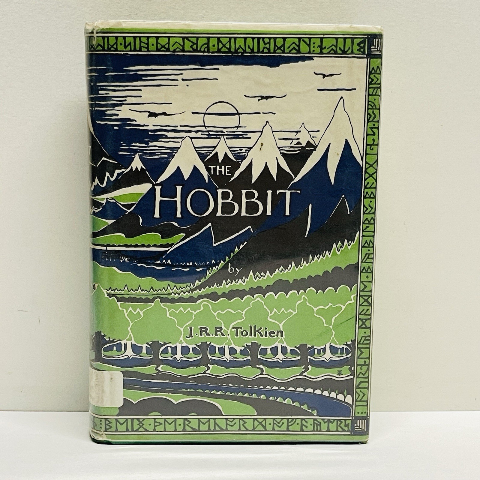 VTG THE HOBBIT J.R.R. Tolkien, 1966, With Dust Jacket, Houghton Mifflin