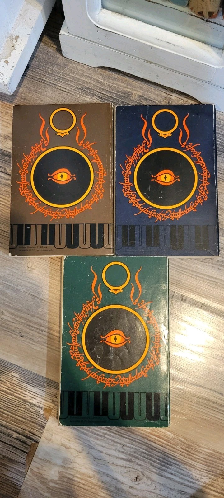 1976 Vintage Unwin Boxed Set Lord Of The Rings Paperback J.R.R. Tolkien