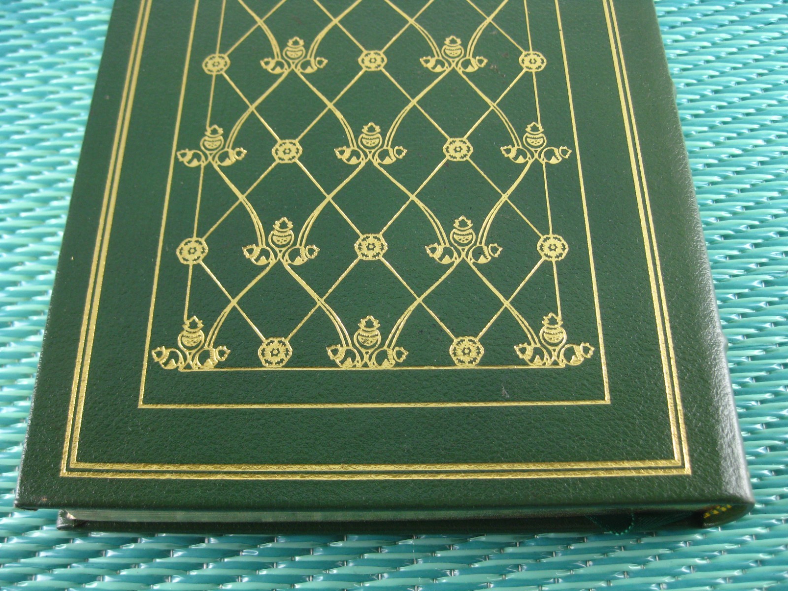FLAWED Sister Carrie by Theodore Dreiser Easton Press Leather Bound Hardcover