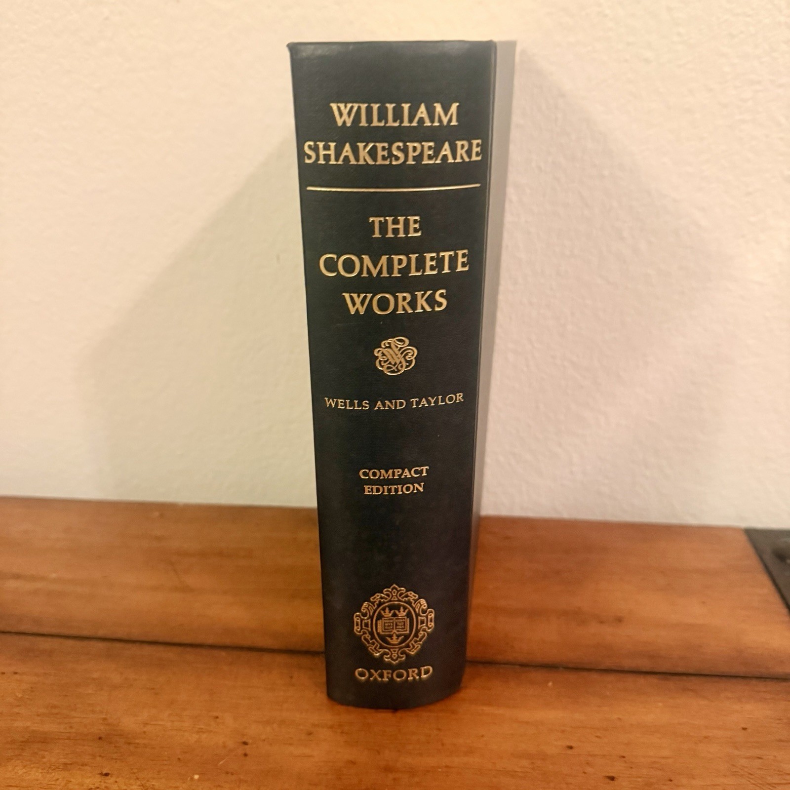William Shakespeare: The Complete Works – Compact Edition (1988)