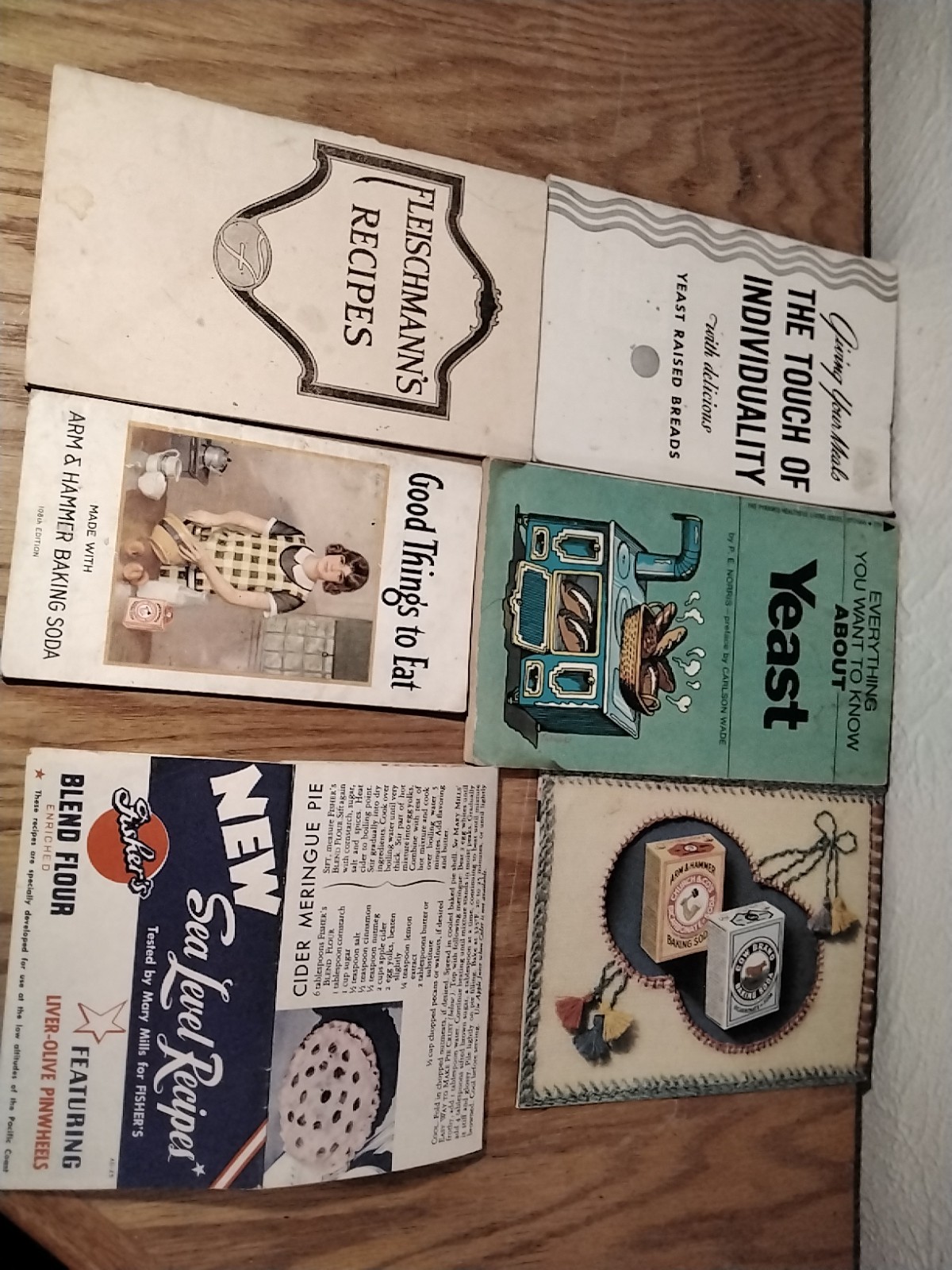 Lot Of 6 Vintage Neat Recipe Books/Pamphlets, Baking Related, None Mint Shape