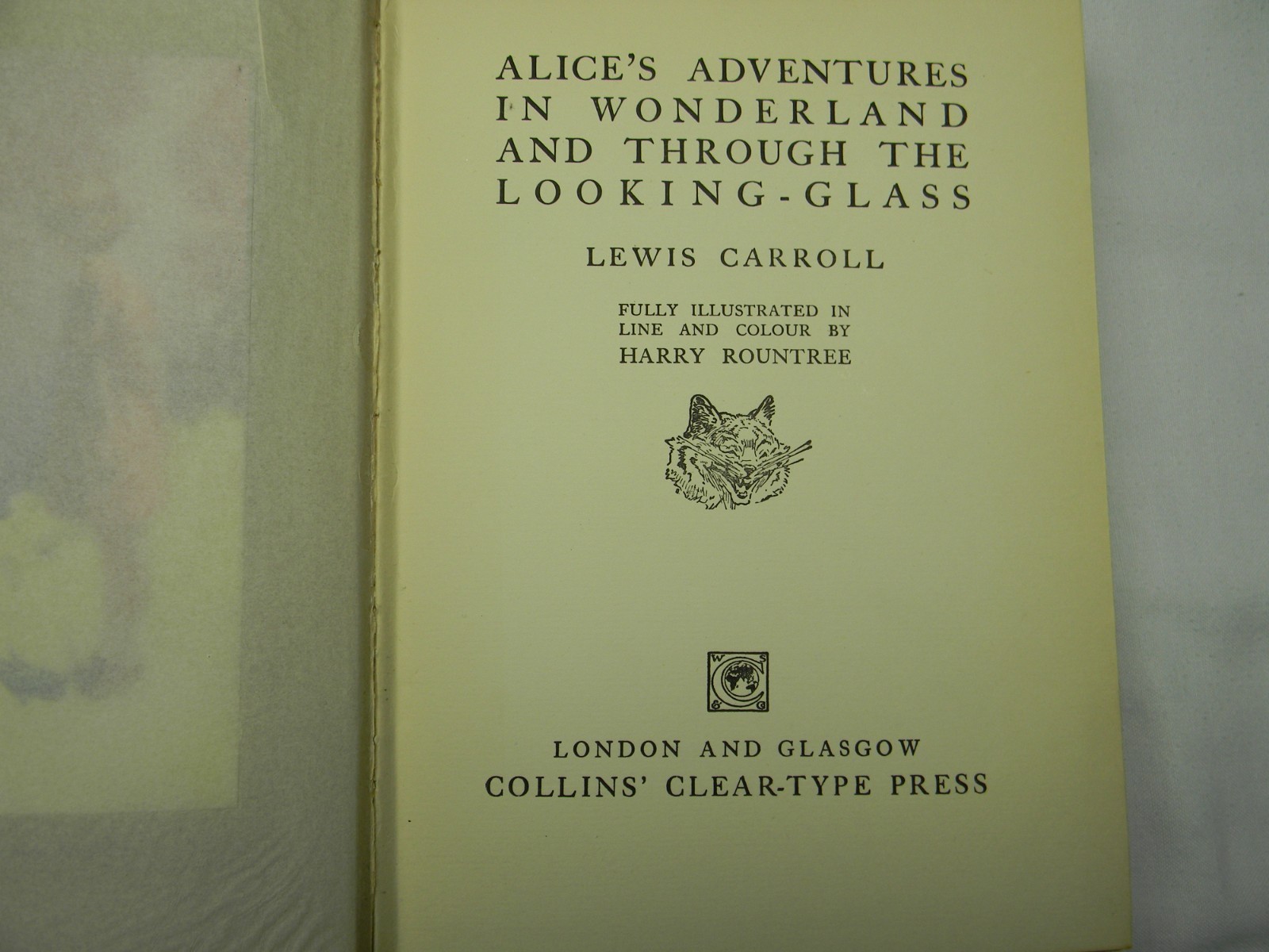 Alice in Wonderland and Through the Looking Glass by Lewis Carroll, FREE SHIPPIN