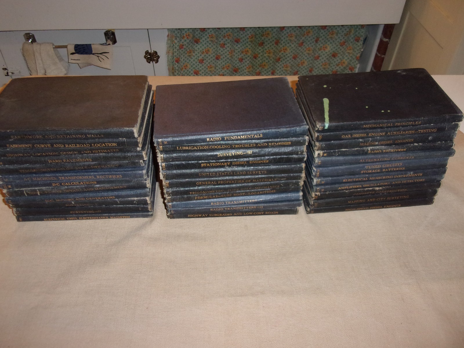 International Textbook Co 35 Volumes 30s ENGINEERING CONSTRUCTION MECHANICAL Etc