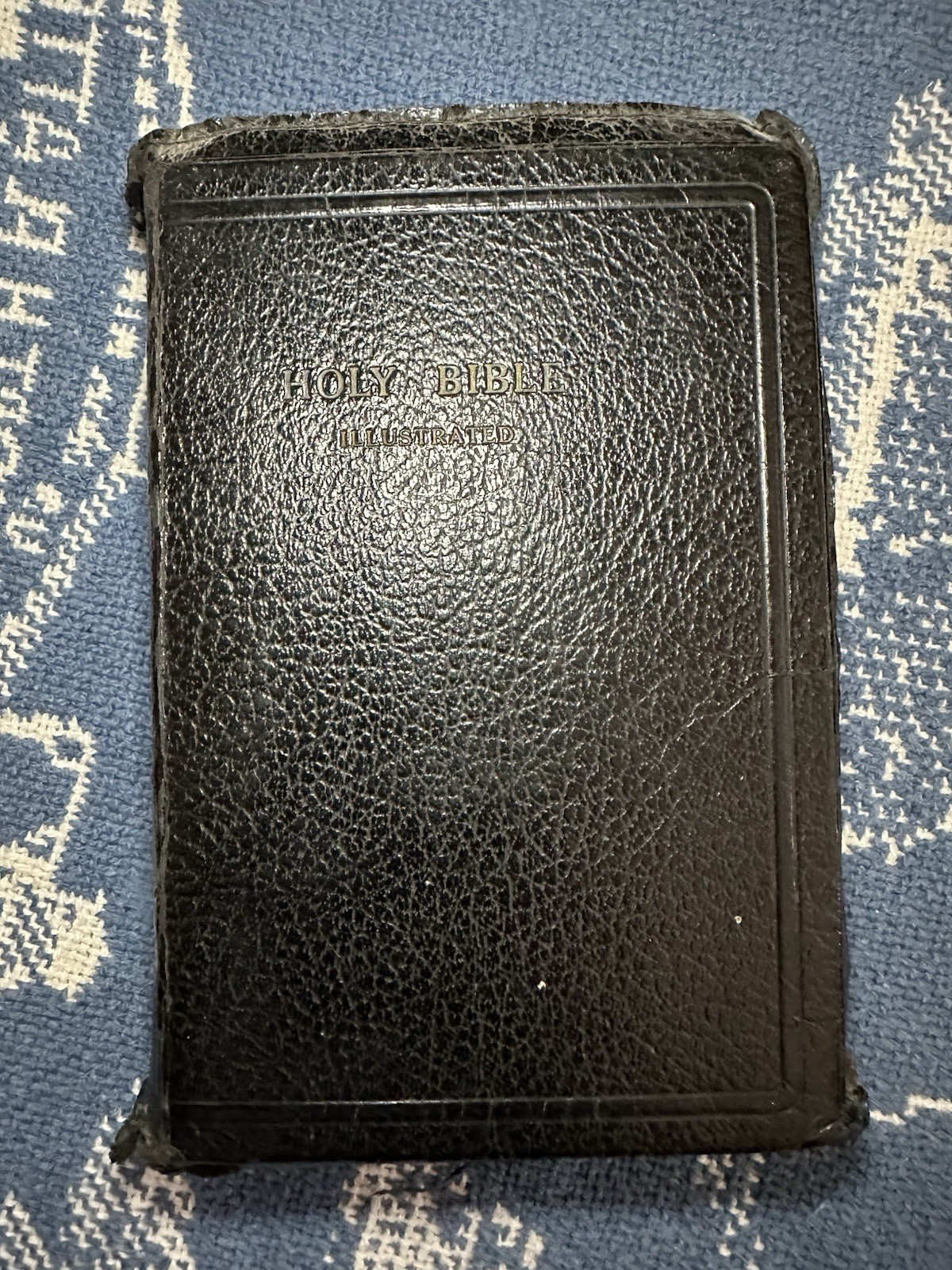 Vintage Holy Bible KJV World Publishing Illustrated Leather Zipper Red Letter