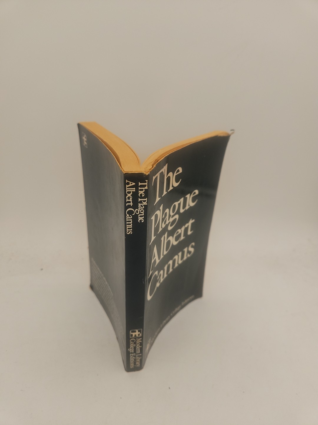 The Plague Modern Library College Edition Paperback Albert Camus VG Condition C1