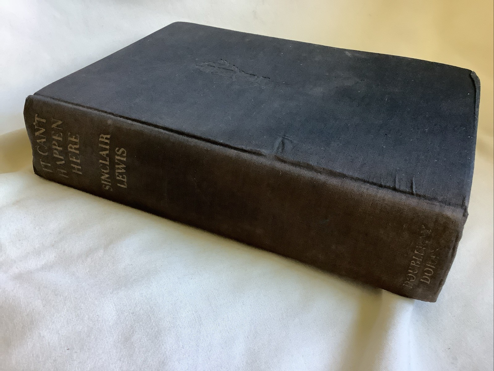 It Can’t Happen Here by Sinclair Lewis (1935 True Doubleday Doran First Edition)