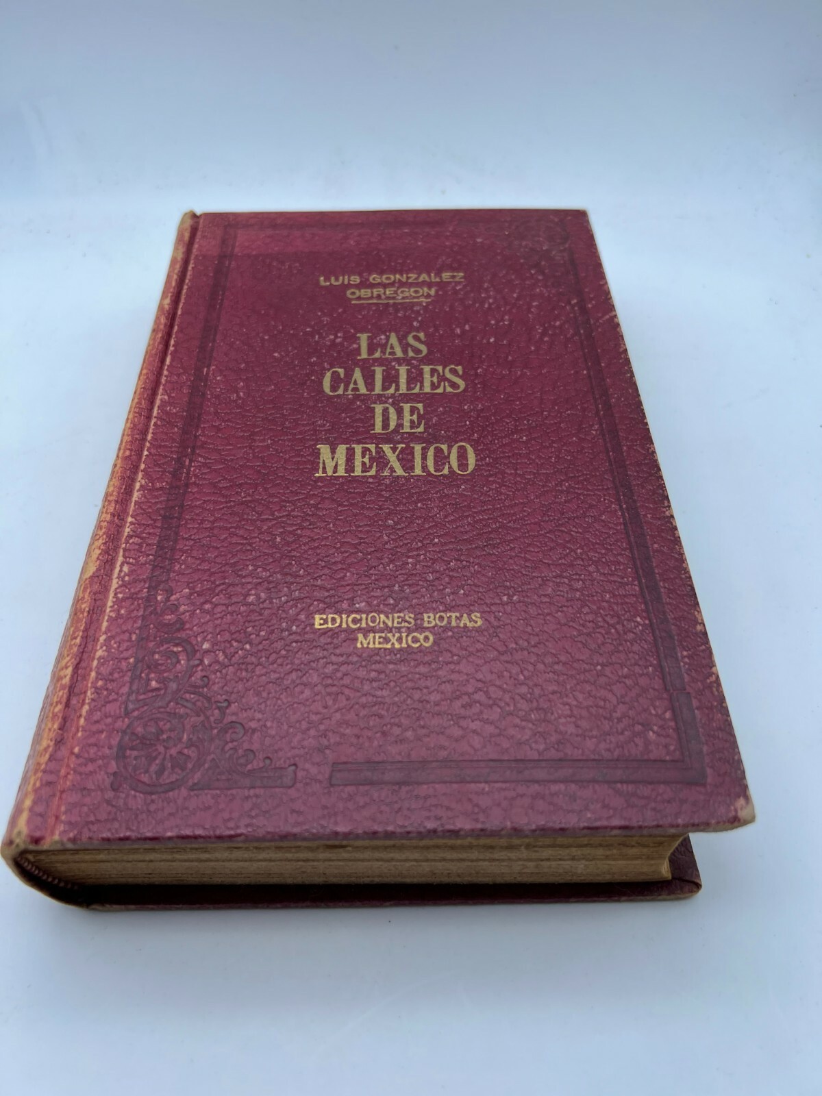 LUIS GONZALEZ OBREGON – Las calles de México – 1947 – Leather