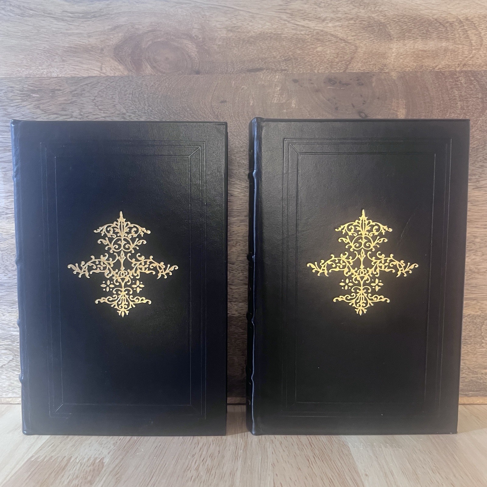 The American Commonwealth James Bryce Leather Gilt 2 Volume Set Legal Classics