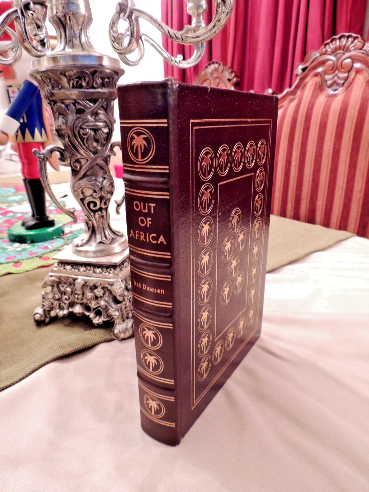 OUT OF AFRICA Easton Press IZAC DINESEN, FINE, RARE