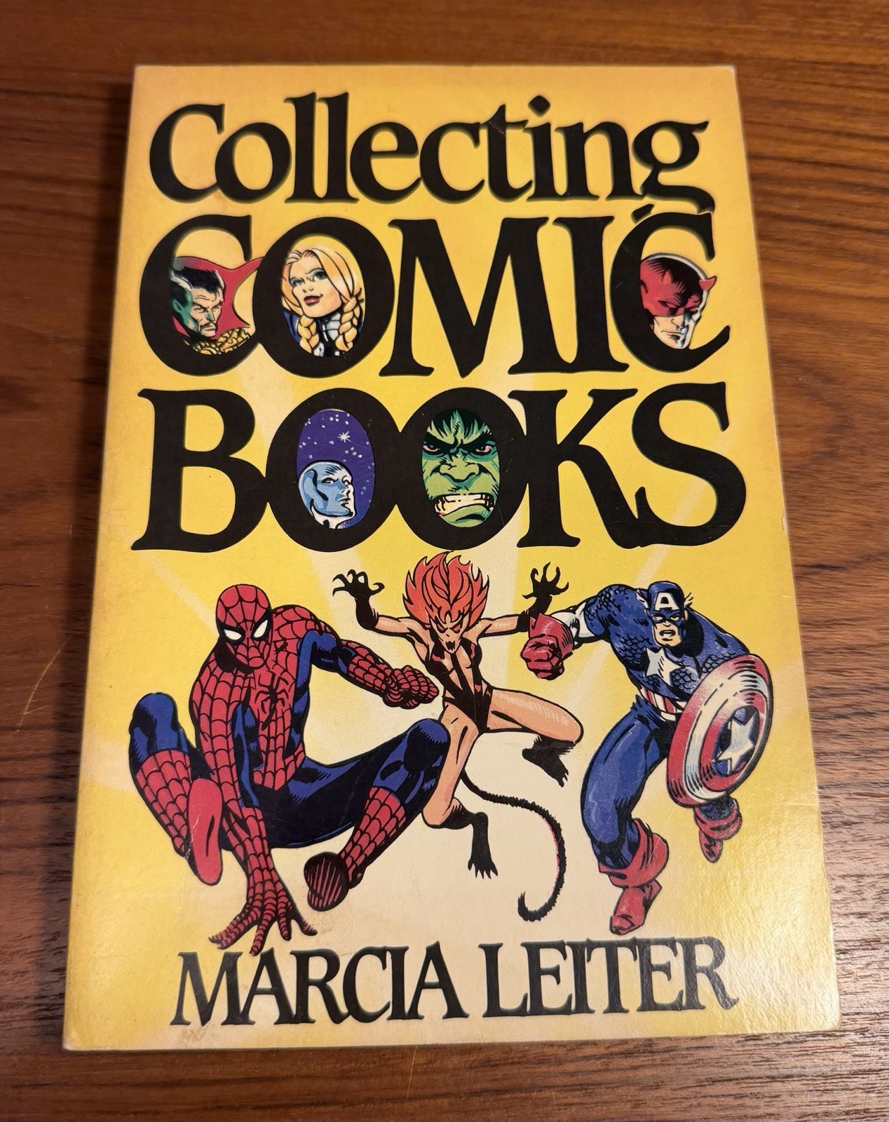 Collecting Comic Books by Marcia Leiter Trade Paperback 1983 FIRST EDITION VG+