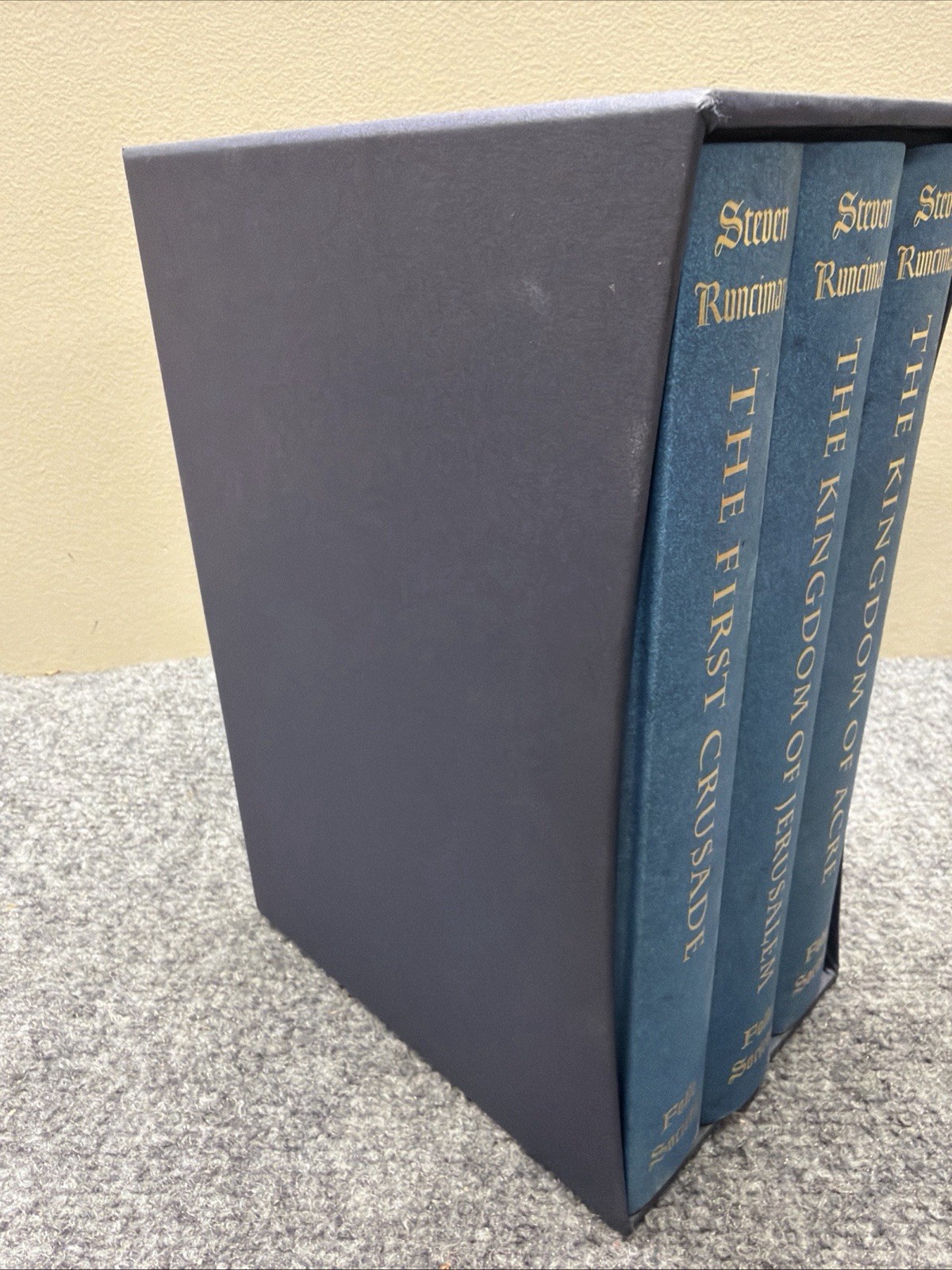 A History of the Crusades – Steven Runciman – 3 Volume Set – Folio LIKE NEW