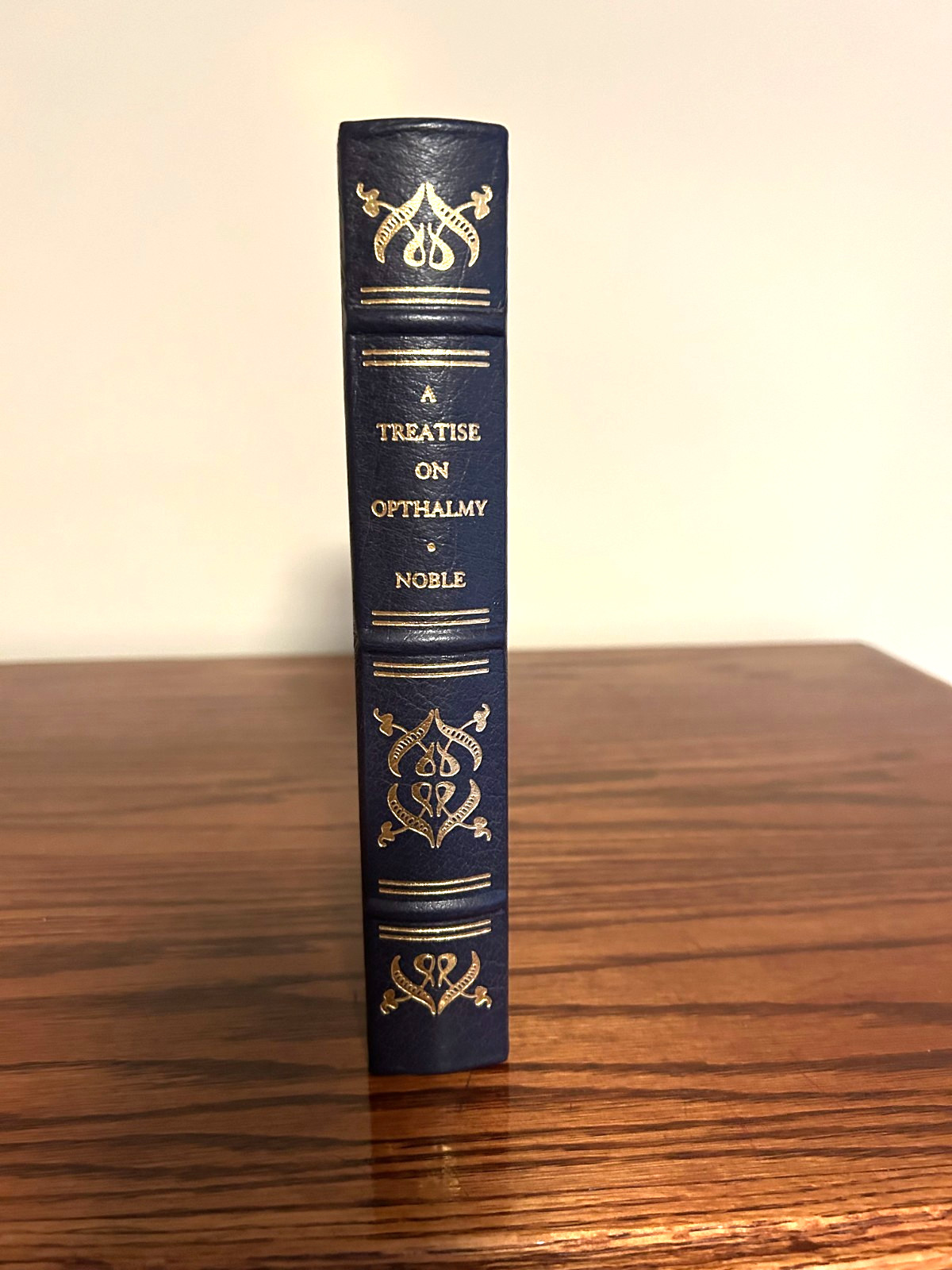 Gryphon Books A Treatise on Opthalmy