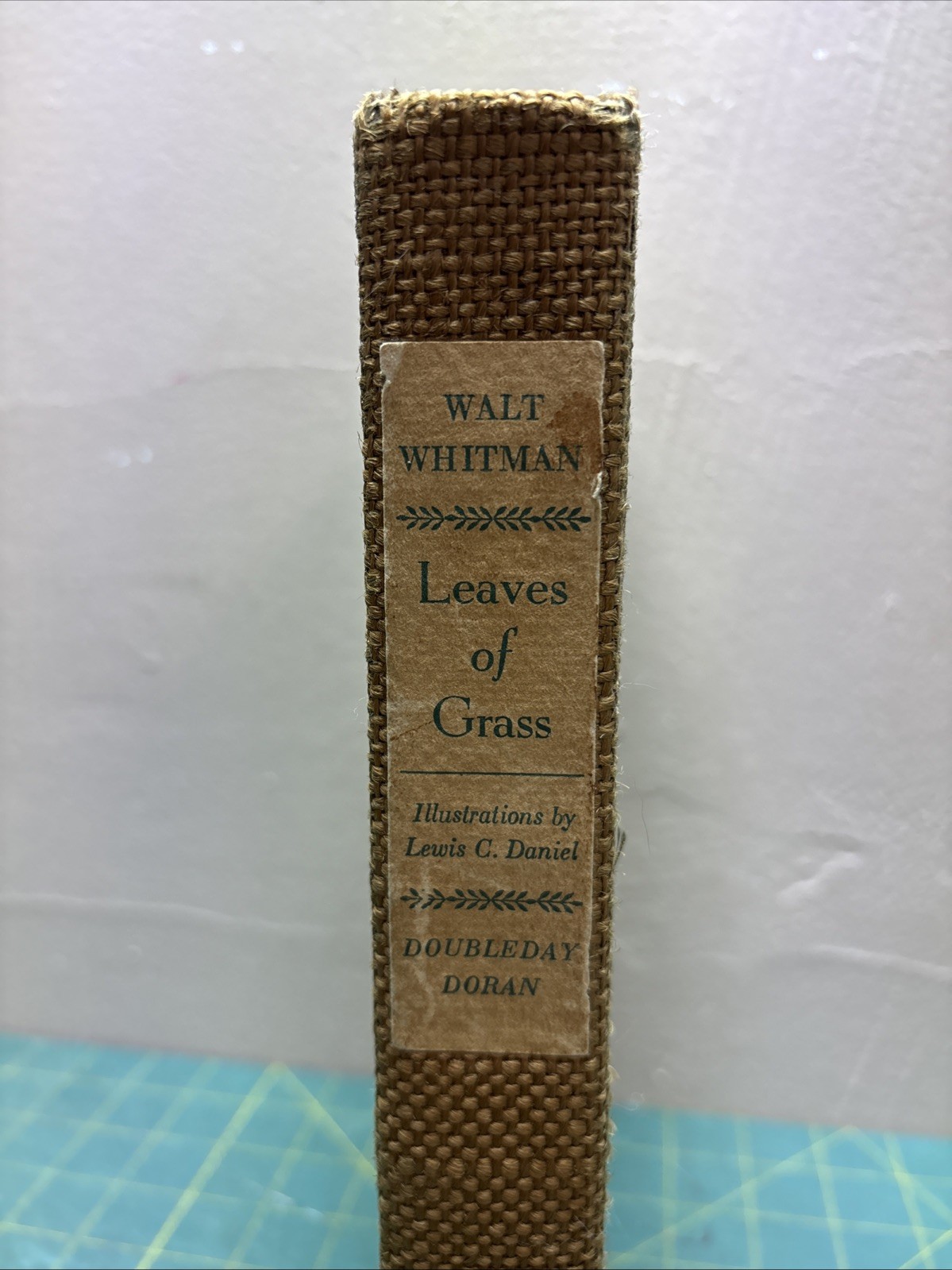 Vintage Leaves OF Grass By Walt Whitman 1940 HC Burlap Cover Illustrated