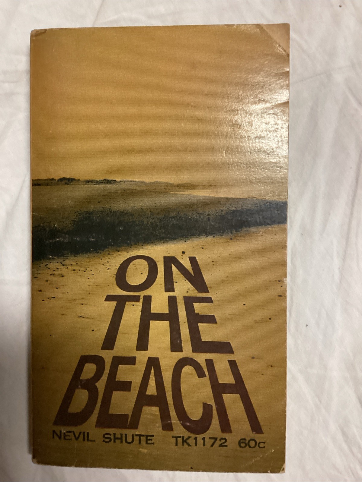On The Beach by Nevil Shute 1968 Scholastic Paperback 2nd Printing