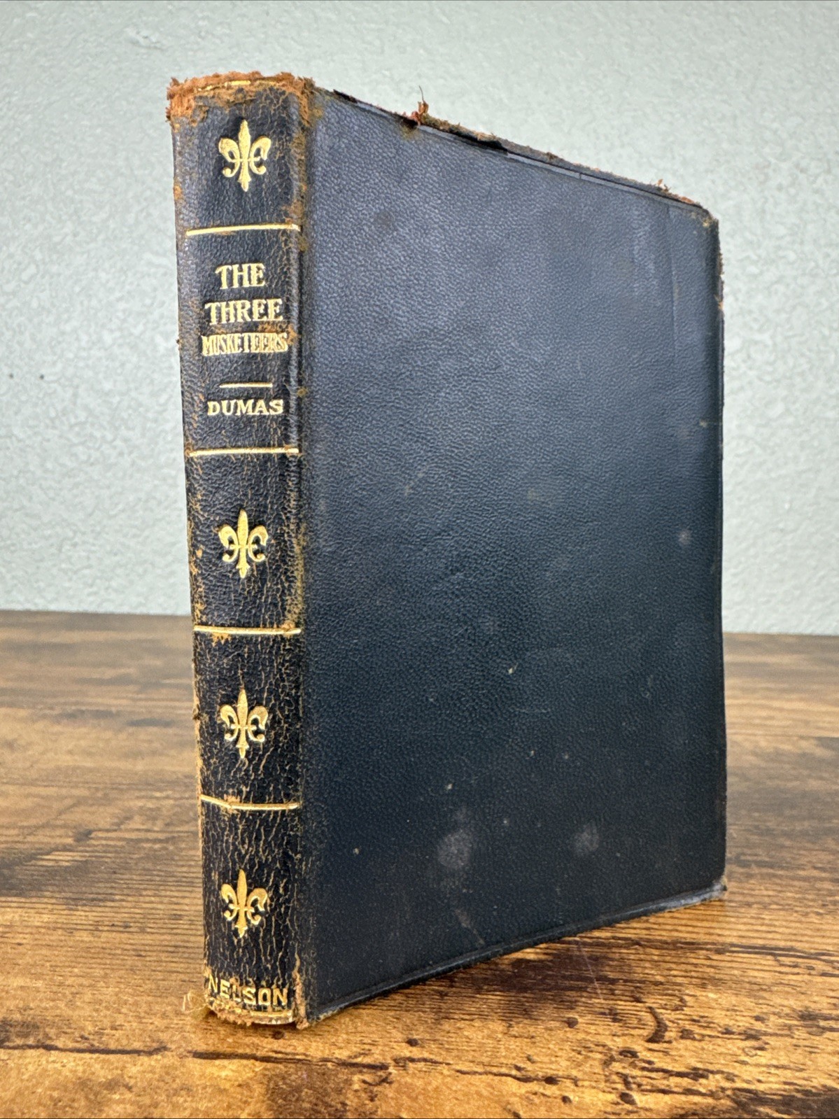 The Three Musketeers By Alexandre Dumas Thomas Nelson & Sons~New Century Library