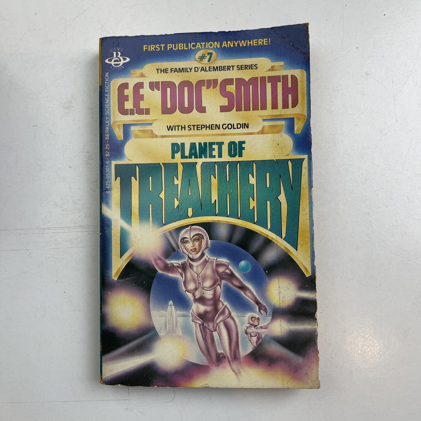 Planet of Treachery by E.E. Doc Smith 1982 Berkley Paperback