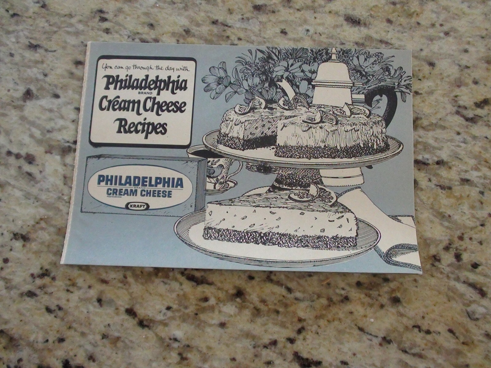 VINTAGE Philadelphia Brand Cream Cheese Recipes promo book F5-8077