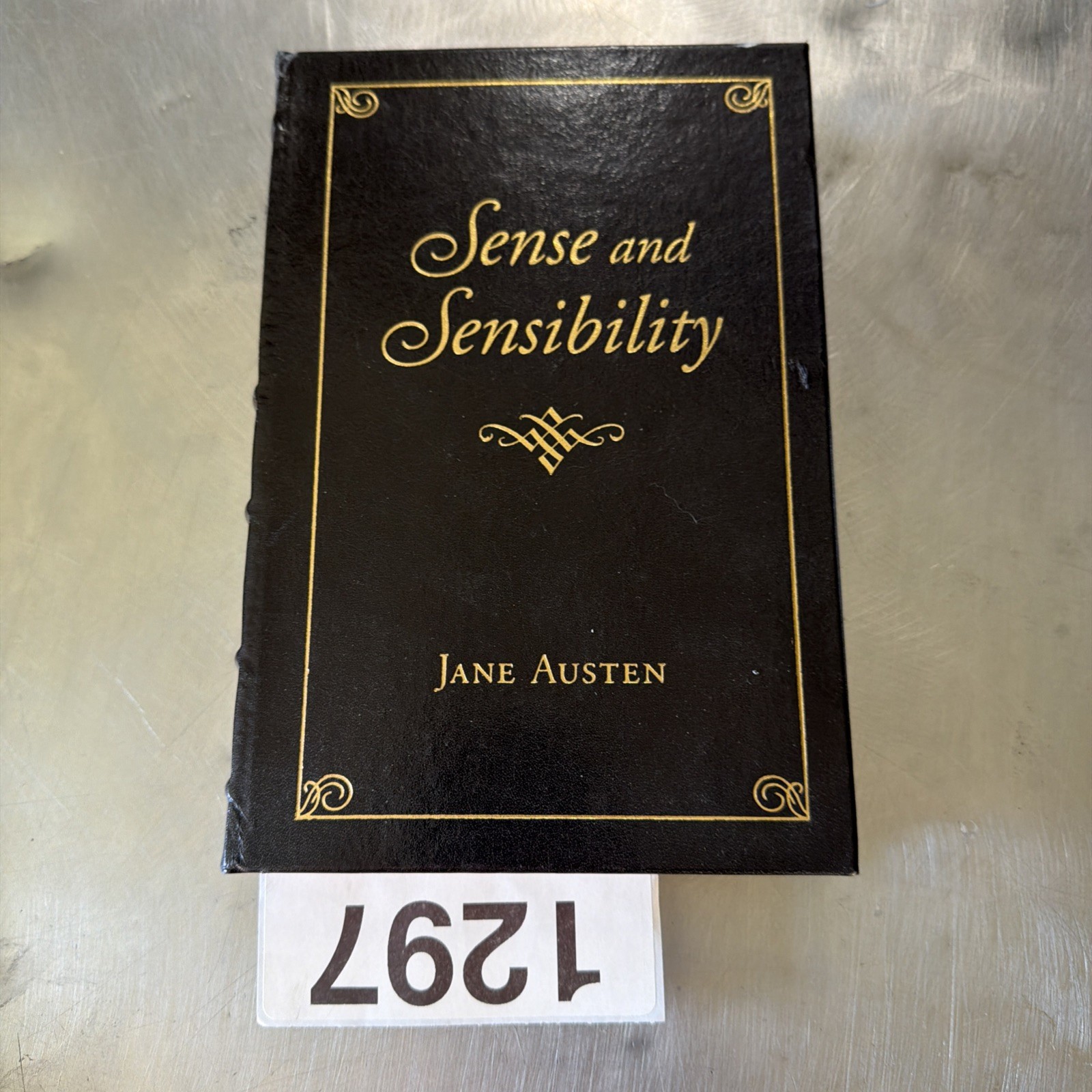 Sense and Sensibility by Jane Austen – Leather bound (Hardcover)